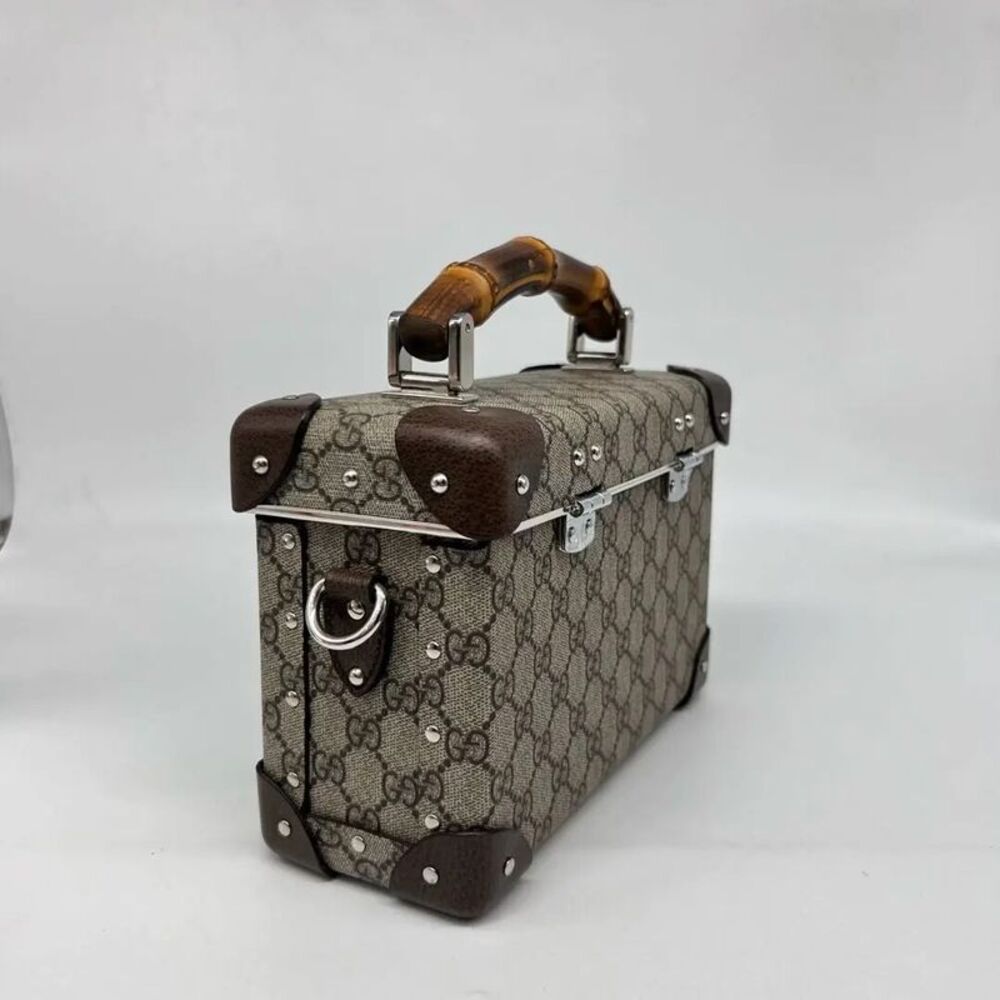Gucci Women Pre-Loved Bag Very Good Condition - Picture 5 of 9